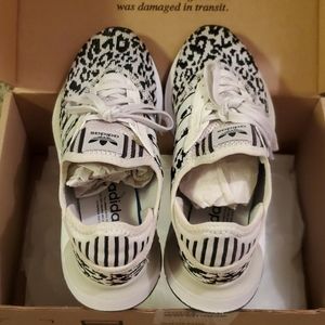 Adidas Leopard Cheetah Swift Run 8.5